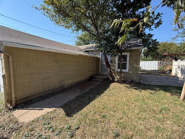 property at 2102 Jones St