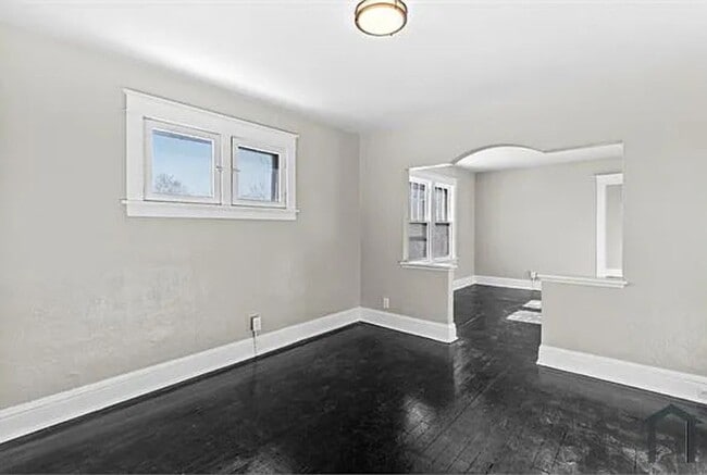 property at 5415 Hamilton Ave