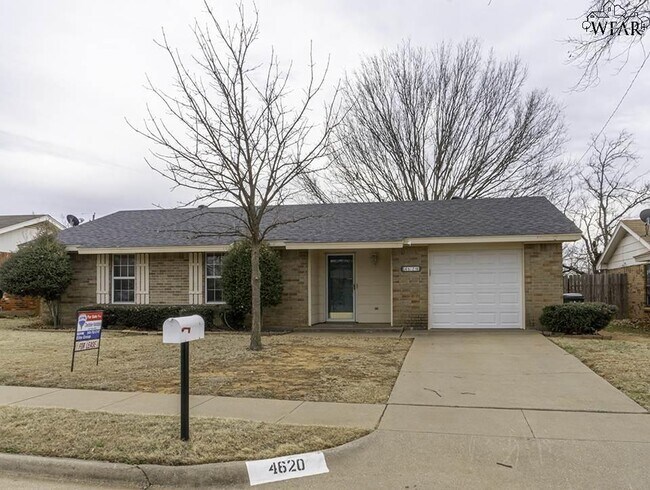 property at 4620 Jennings Ave