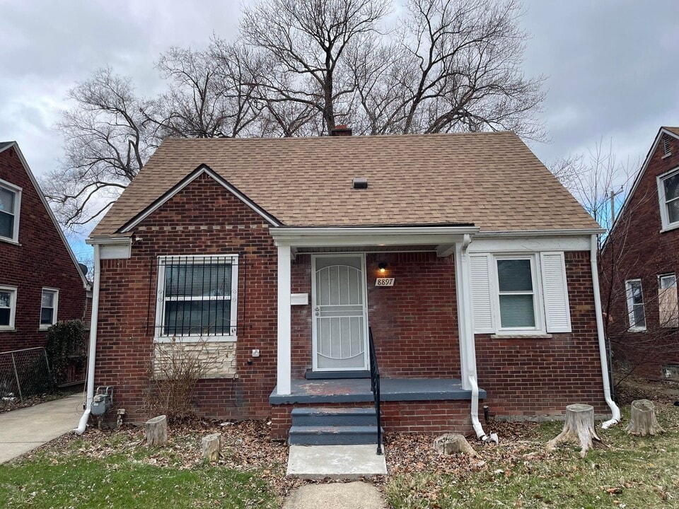 8897 Cloverlawn Ave in Detroit, MI - Building Photo