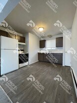 5656 Howe Rd in Wayne, MI - Building Photo