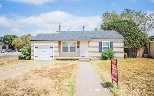 property at 4616 33rd St