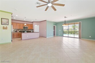 2727 Via Piazza Loop in Ft. Myers, FL - Building Photo - Building Photo