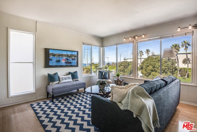 property at 460 Rosecrans Ave