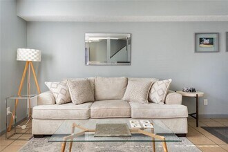 106 NW Park St in Bentonville, AR - Building Photo - Building Photo