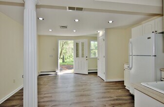 821 Long Ridge Rd in Stamford, CT - Building Photo - Building Photo