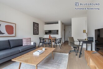 255 W 94th St, Unit SI FL9-ID1441 in New York, NY - Building Photo - Building Photo