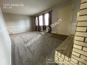 1025 Aspen Dr in Cody, WY - Building Photo - Building Photo