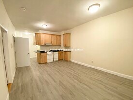 19 Aberdeen St, Unit 4 in Boston, MA - Building Photo