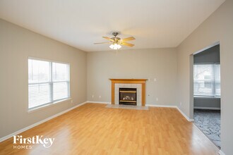 13947 Royalwood Dr in Fishers, IN - Building Photo - Building Photo