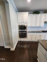 712 Chelsea Grove Dr in Cary, NC - Building Photo - Building Photo