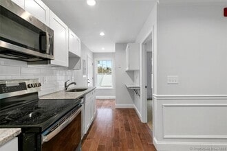 1091 Whalley Ave in New Haven, CT - Building Photo - Building Photo