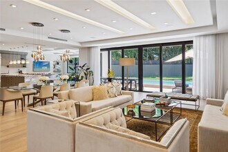 58 Bay Heights Dr in Miami, FL - Building Photo - Building Photo