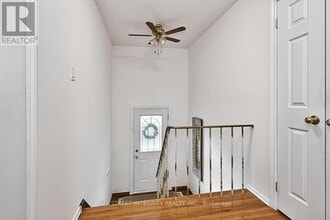 1261 Richards Crescent in Oakville, ON - Building Photo - Building Photo