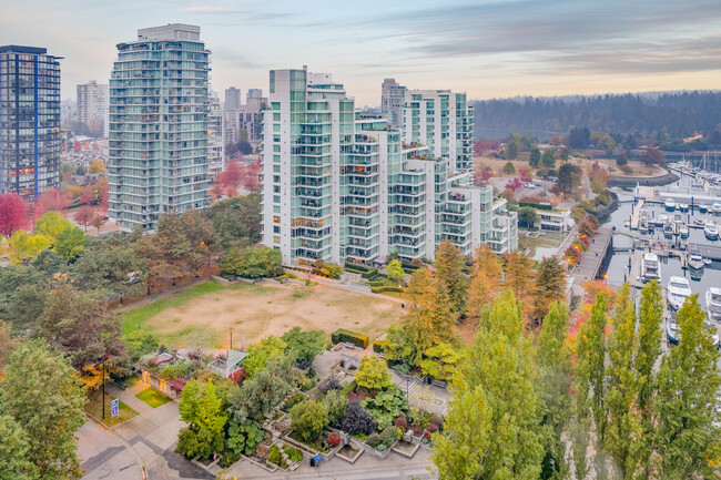 Bayshore Tower 4 in Vancouver, BC - Building Photo - Building Photo