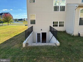 3238 Fledgling Cir in Woodbridge, VA - Building Photo