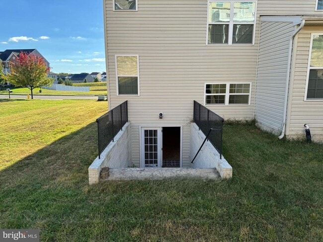 property at 3238 Fledgling Cir
