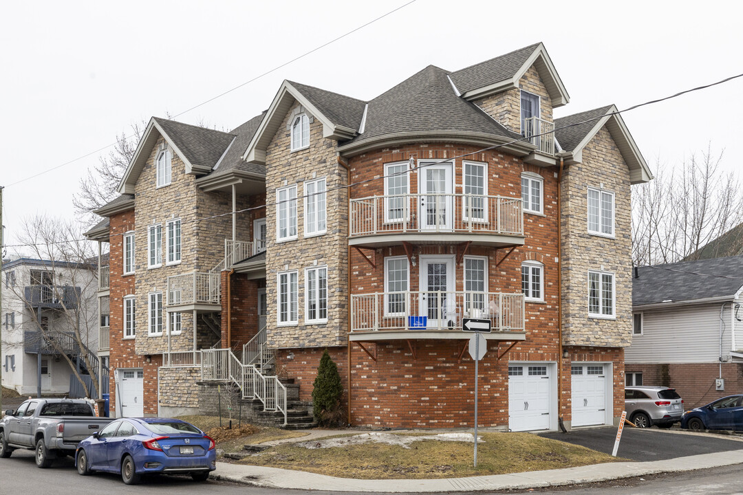 65 Hélène-Duval St in Gatineau, QC - Building Photo