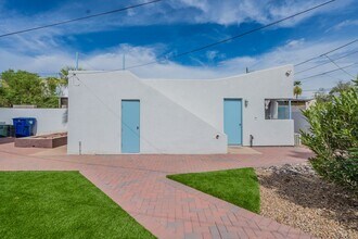 2316 E 4th St in Tucson, AZ - Foto de edificio - Building Photo