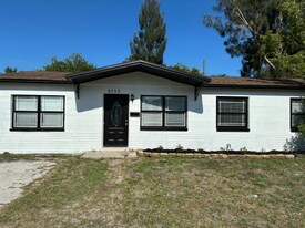 8133 65th Way N in Pinellas Park, FL - Building Photo