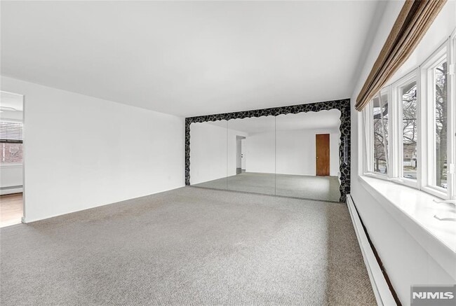 38 Washington Ave in Rutherford, NJ - Building Photo - Building Photo