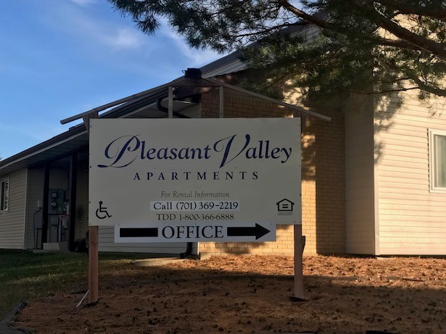 Pleasant Valley Apartments in Dickinson, ND - Building Photo