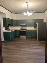 901 N 14th St, Unit Lower in Manitowoc, WI - Building Photo - Building Photo
