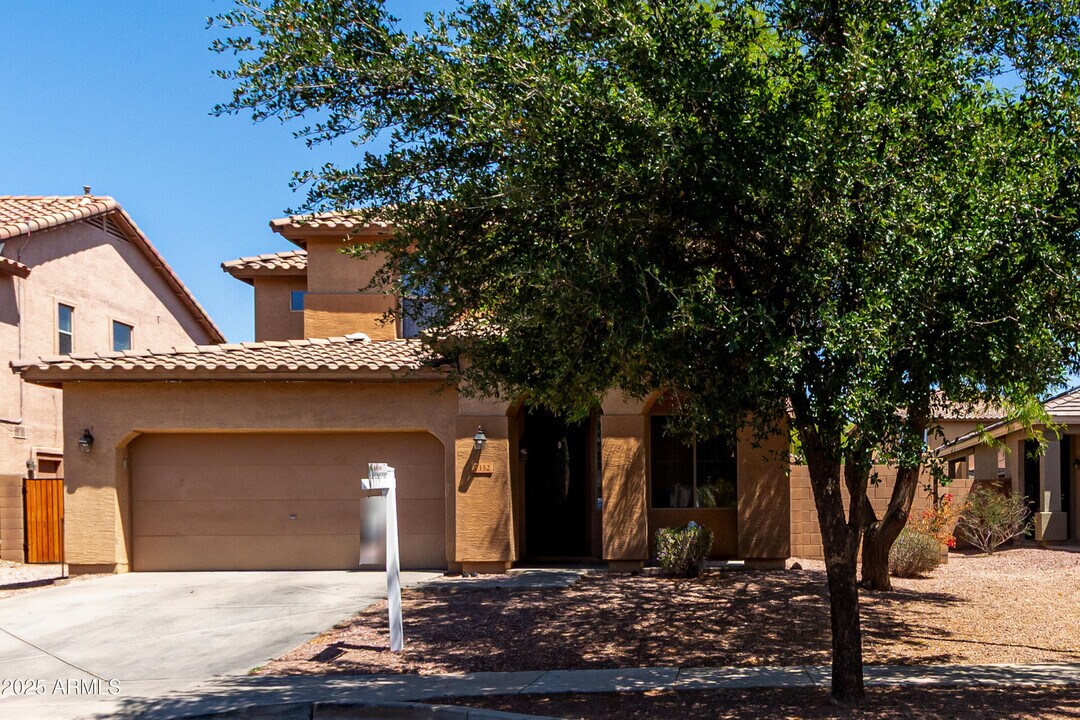 7352 W Valencia Dr in Phoenix, AZ - Building Photo