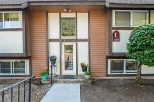 7201 224th St SW in Edmonds, WA - Building Photo