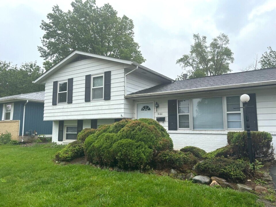 5101 Holbrook Dr in Columbus, OH - Building Photo