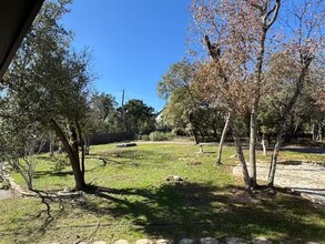 1302 Wild Basin Ledge in Austin, TX - Building Photo - Building Photo