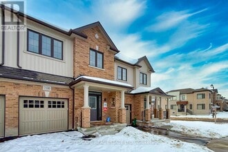 2100 Cayenne St in Oshawa, ON - Building Photo - Building Photo