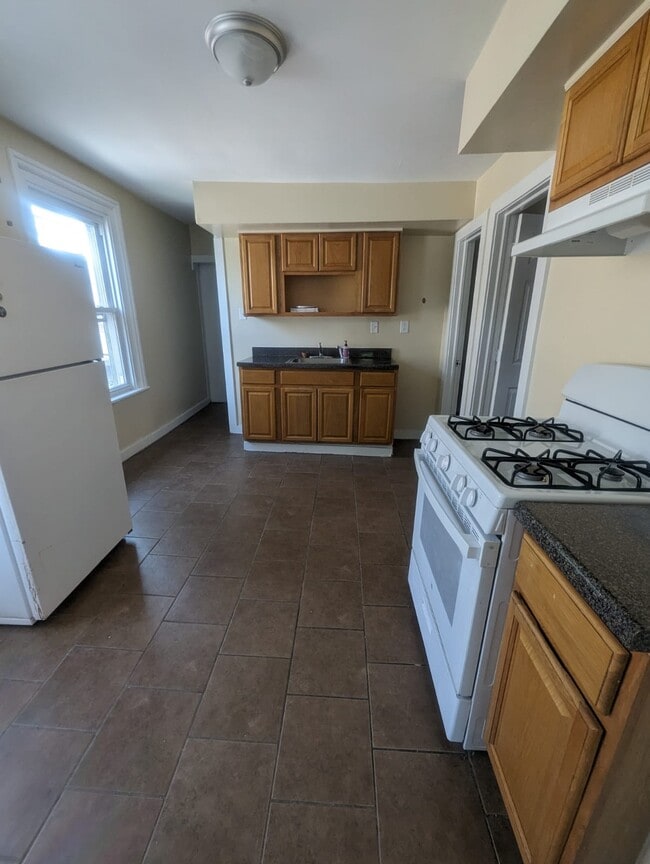 130 Frank St, Unit 2 in New Haven, CT - Foto de edificio - Building Photo