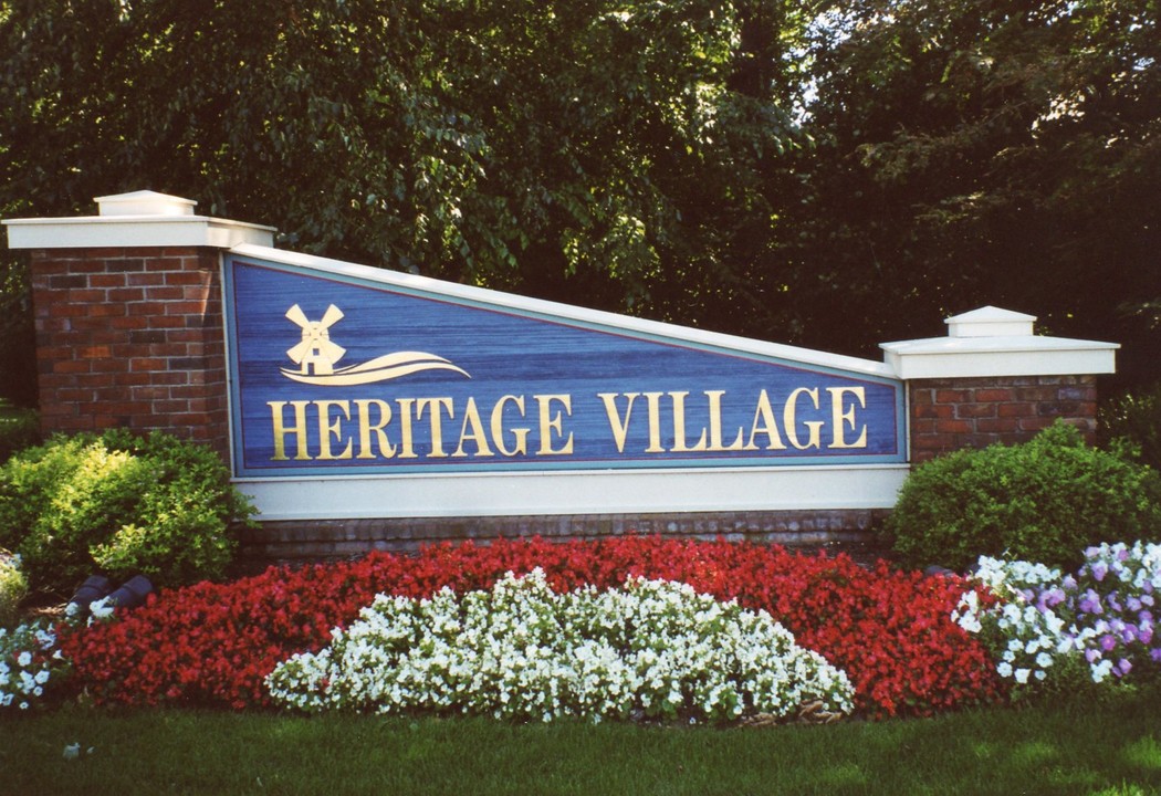 Heritage Village Apartments in Guilderland, NY - Building Photo