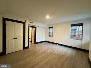1210 N Calvert St in Baltimore, MD - Building Photo - Building Photo