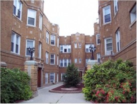 1422 S Austin Blvd in Cicero, IL - Building Photo