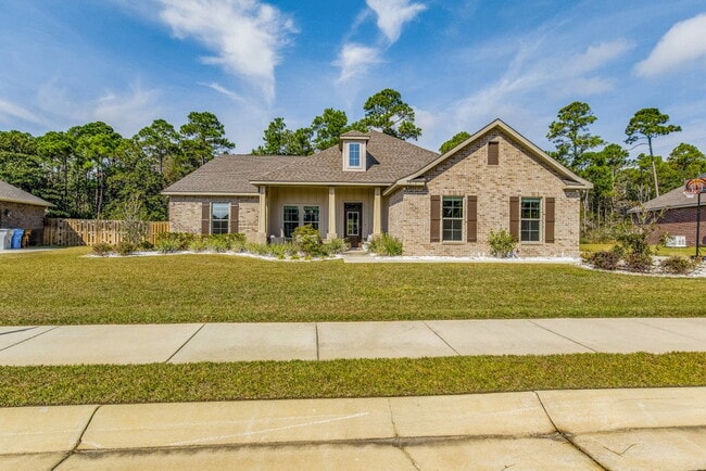 1385 Lombardy Dr in Gulf Breeze, FL - Building Photo - Building Photo
