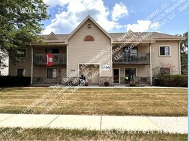 141 Wolf Run in Mukwonago, WI - Building Photo