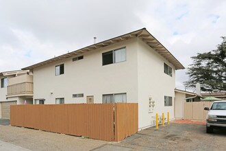 7252 Toulouse Dr in Huntington Beach, CA - Building Photo - Building Photo