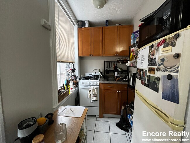 95 Pinckney St, Unit 4-1 in Boston, MA - Foto de edificio - Building Photo
