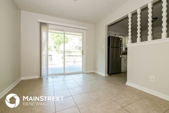 6924 NW Pleasant View Dr in Parkville, MO - Foto de edificio - Building Photo