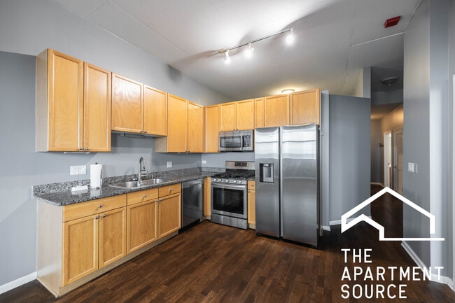 property at 1464 S Michigan Ave