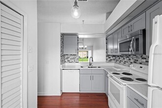 3125 Sandy Shore Ln in Kissimmee, FL - Building Photo - Building Photo