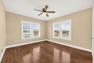 4304 Pease St in Houston, TX - Foto de edificio - Building Photo