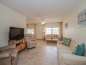 41 Woodland Dr in Vero Beach, FL - Building Photo - Building Photo