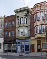 703-1/2 S 4th St in Philadelphia, PA - Building Photo