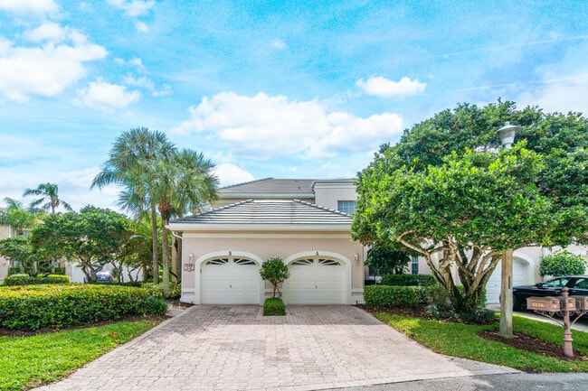 property at 5136 Lake Catalina Dr