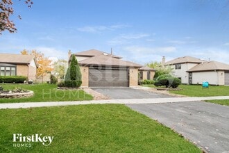 753 Willow Rd in Matteson, IL - Foto de edificio - Building Photo