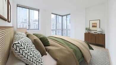 448 W 37th St in New York, NY - Building Photo - Building Photo