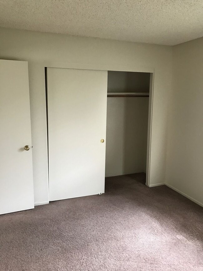 21355 Klamath Rd in Apple Valley, CA - Building Photo - Building Photo